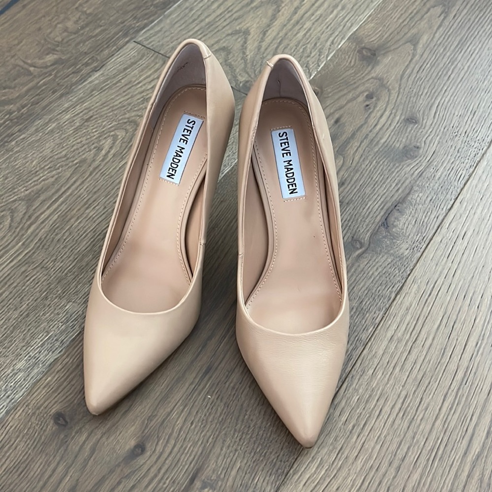 Steve Madden pump 7